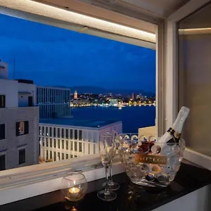  Apartment Top Rooms